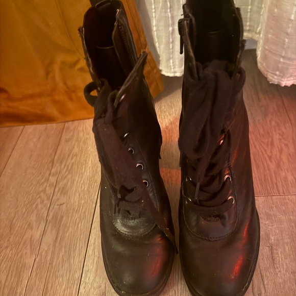 Black Platform Boots - Picture 2 of 3